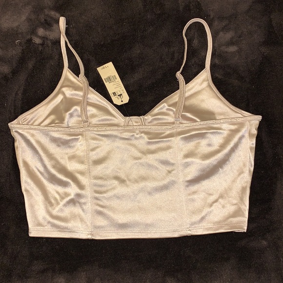 Top - Picture 2 of 3